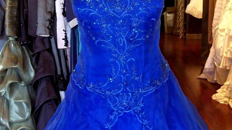 Cobalt blue how to accessorize a royal blue dress